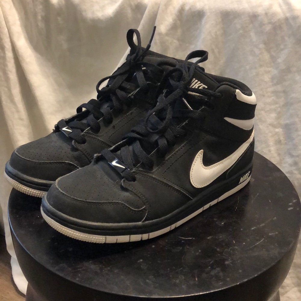 Nike Dunks B&W Youth Size 5